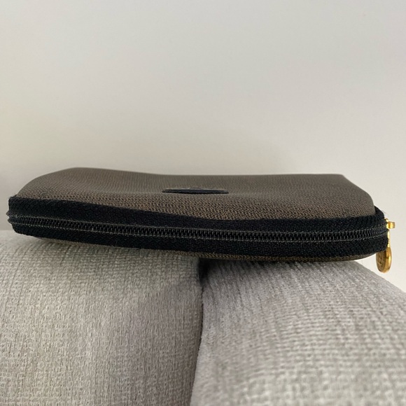 Fendi Vintage Coin Pouch / Zip Purse – Authentic, Excellent Condition - Picture 7 of 11